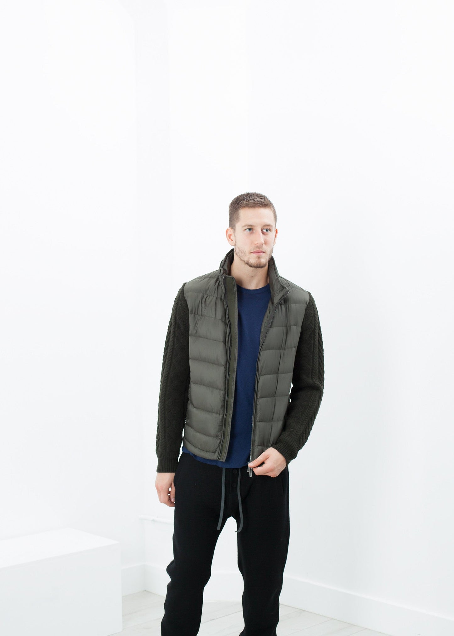 T-shirt a maniche lunghe in jersey di cashmere color blu navy