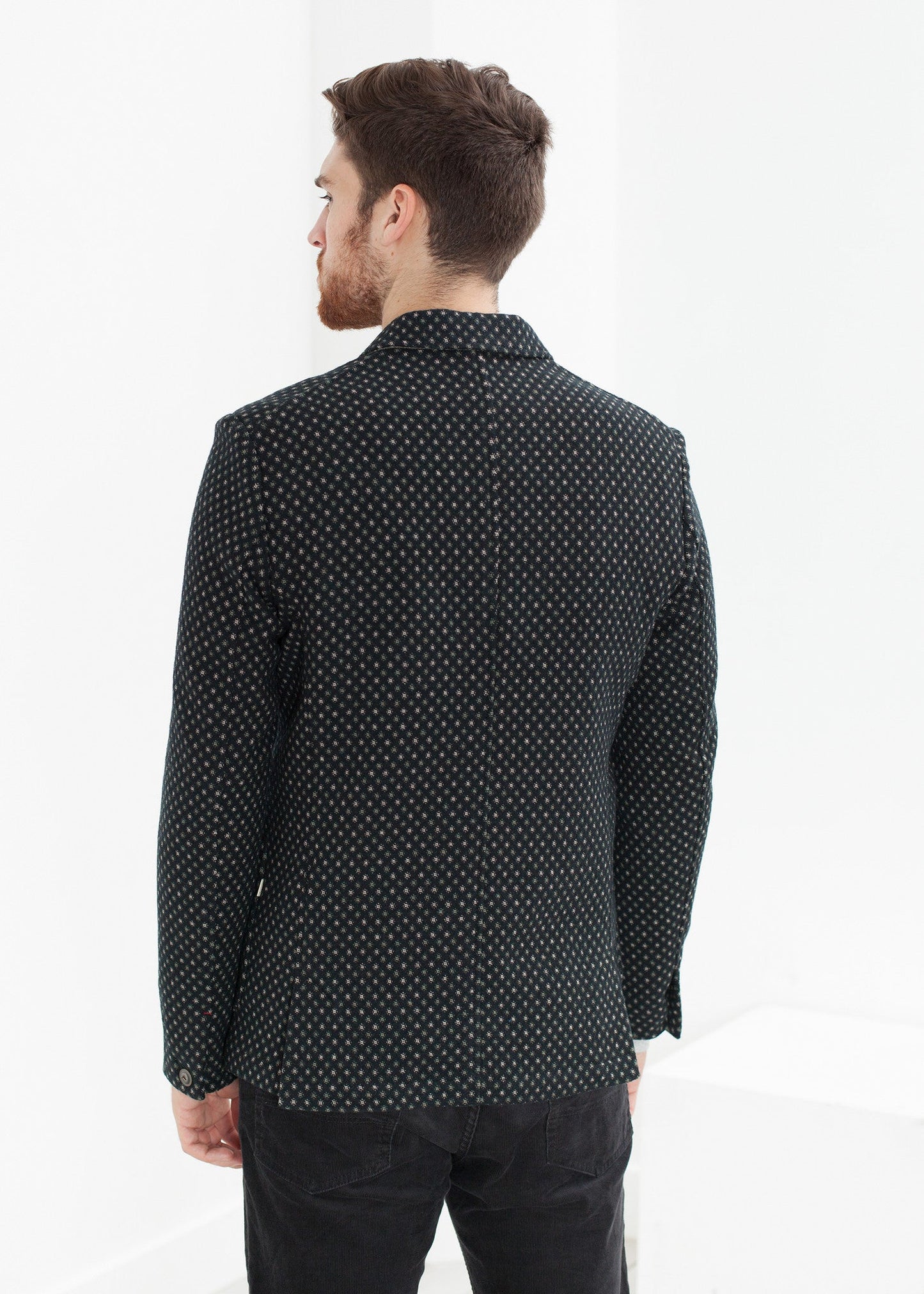 Serra Blazer nella foresta