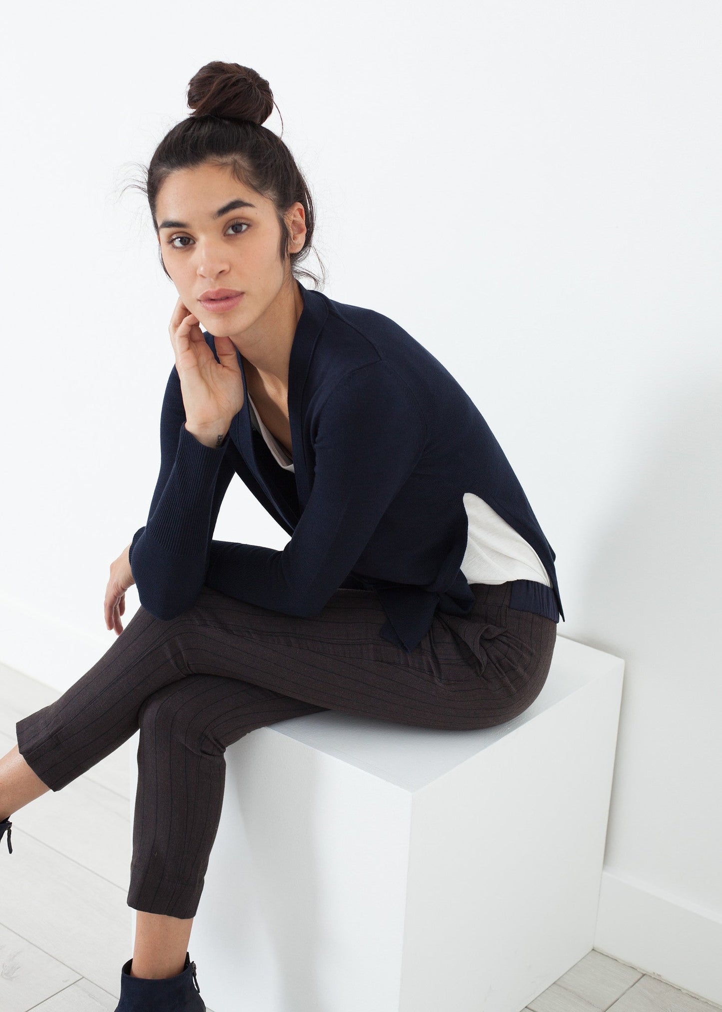Cardigan quadrato in blu marino