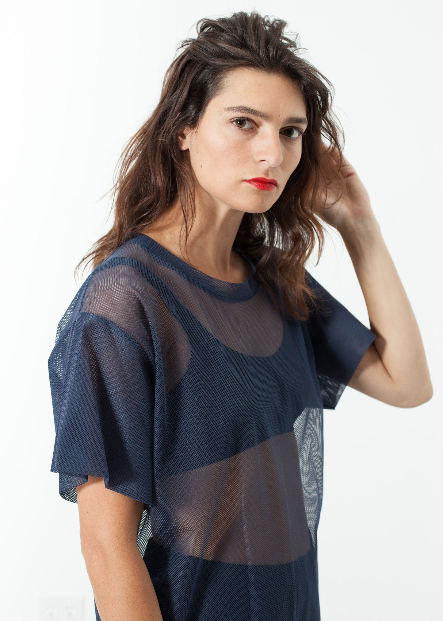 Maglia sopra il vestito in blu marino
