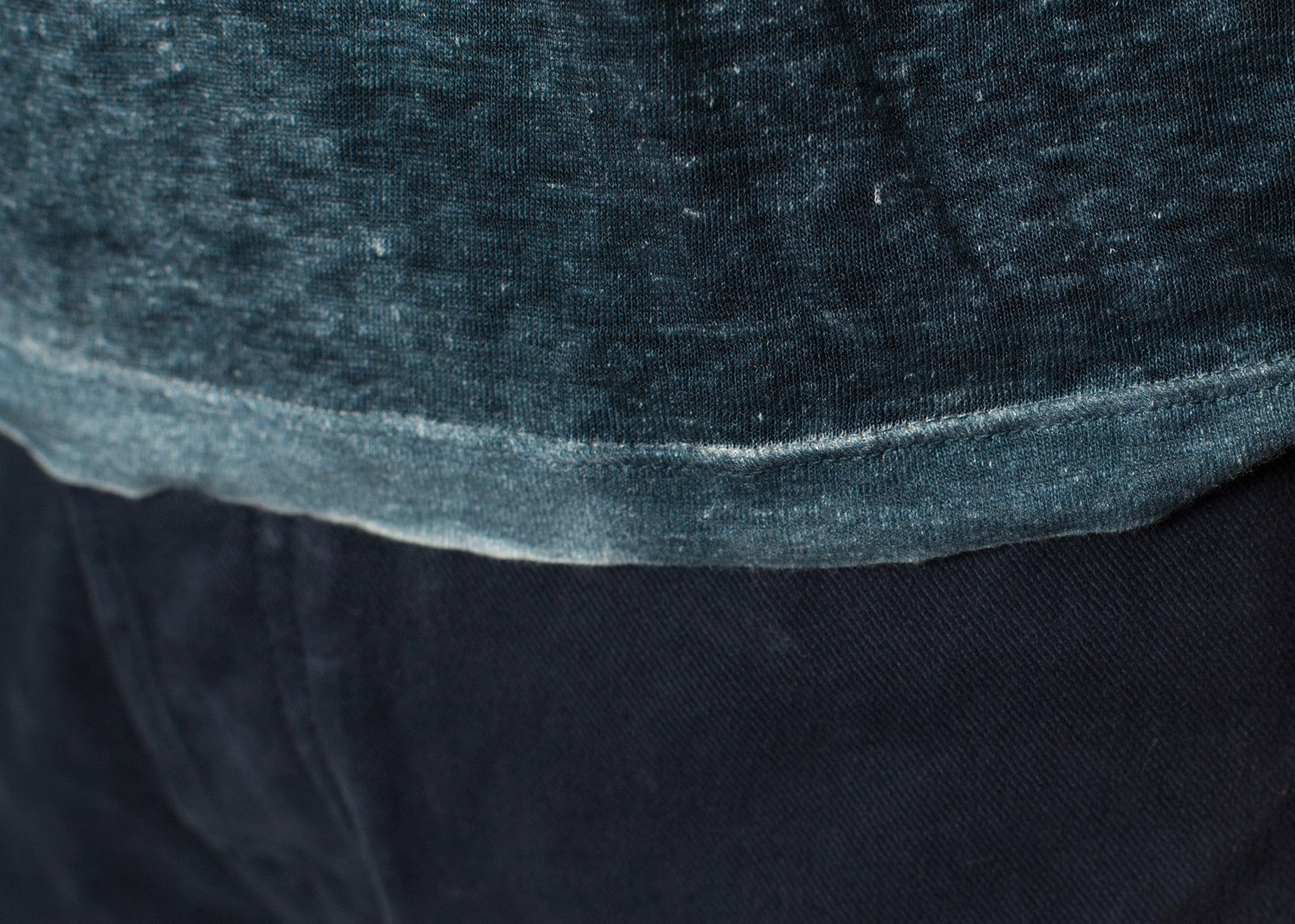 T-shirt melange in blu navy/nero