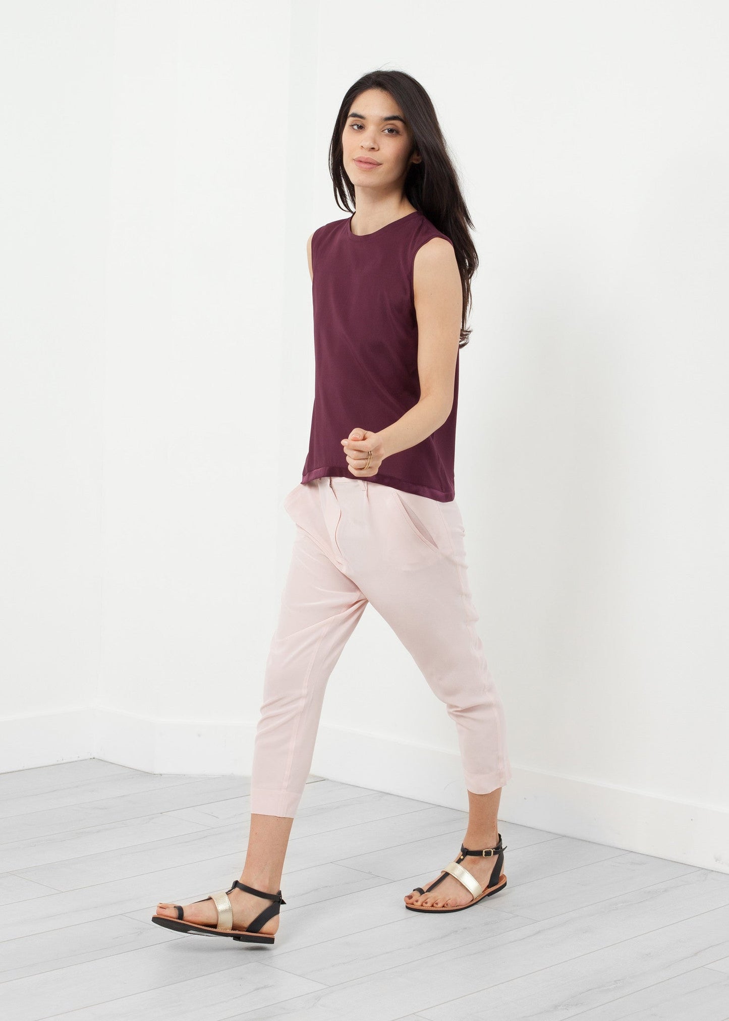 Pantalone con cavallo basso in seta