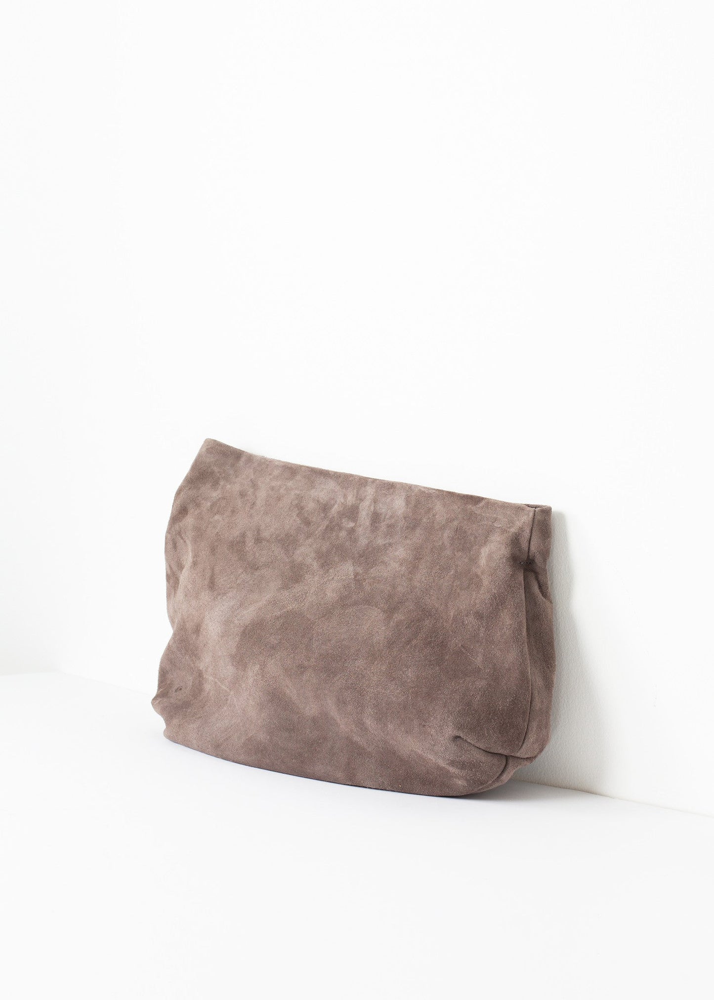 Borsa Fantasma in Fango