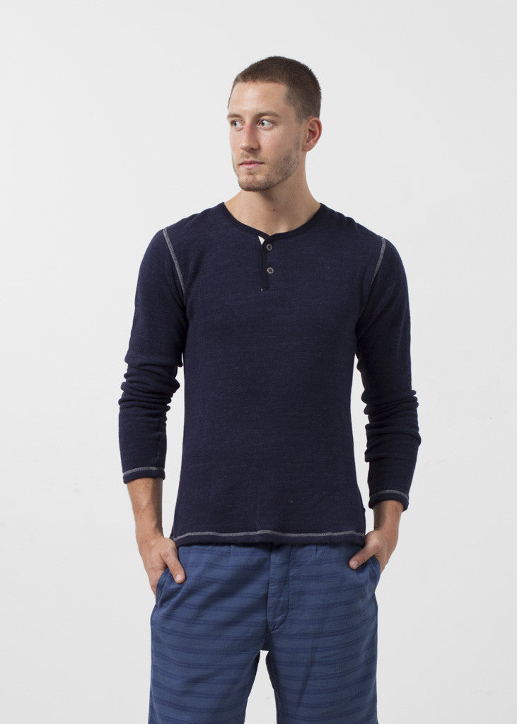 Henley a due bottoni