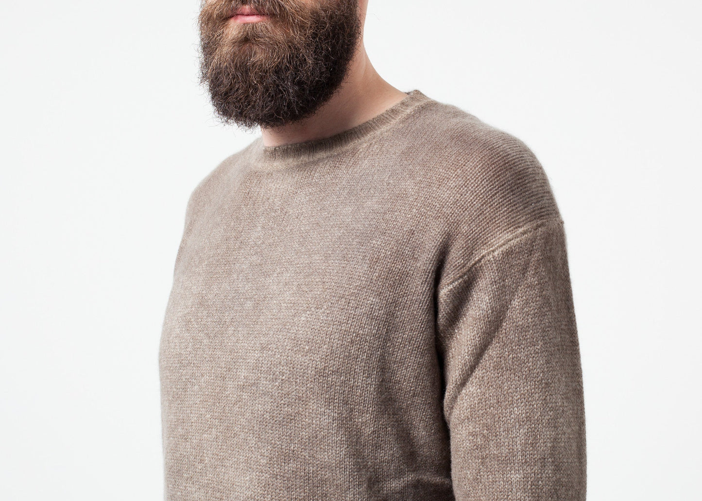 Pullover in cashmere lavorato a maglia