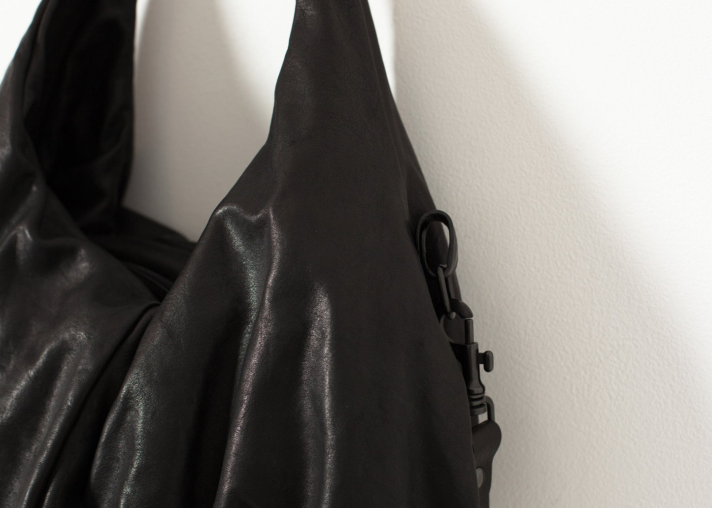 Borsa circolare nera