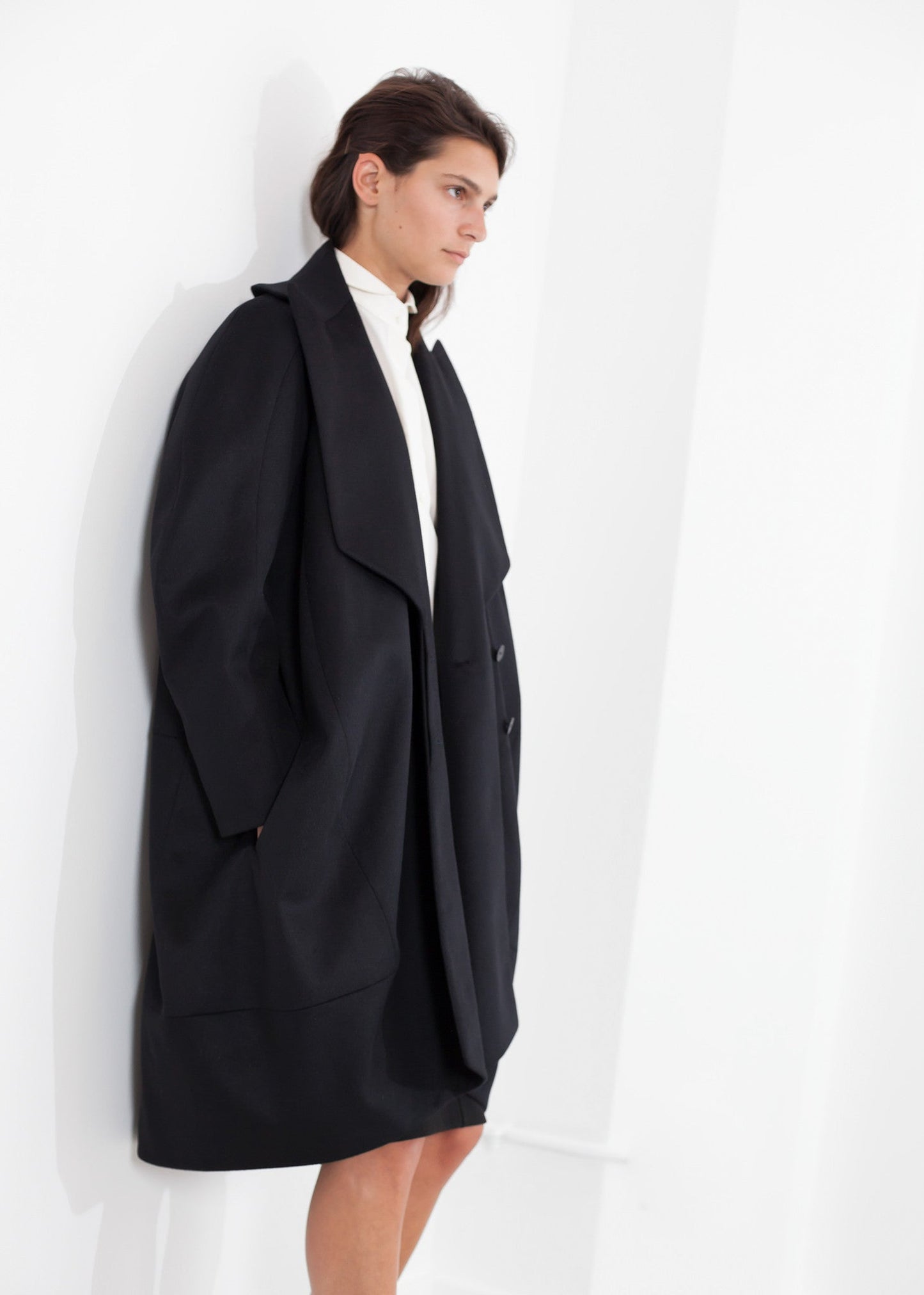 Cappotto bozzolo Shahmeena in nero 