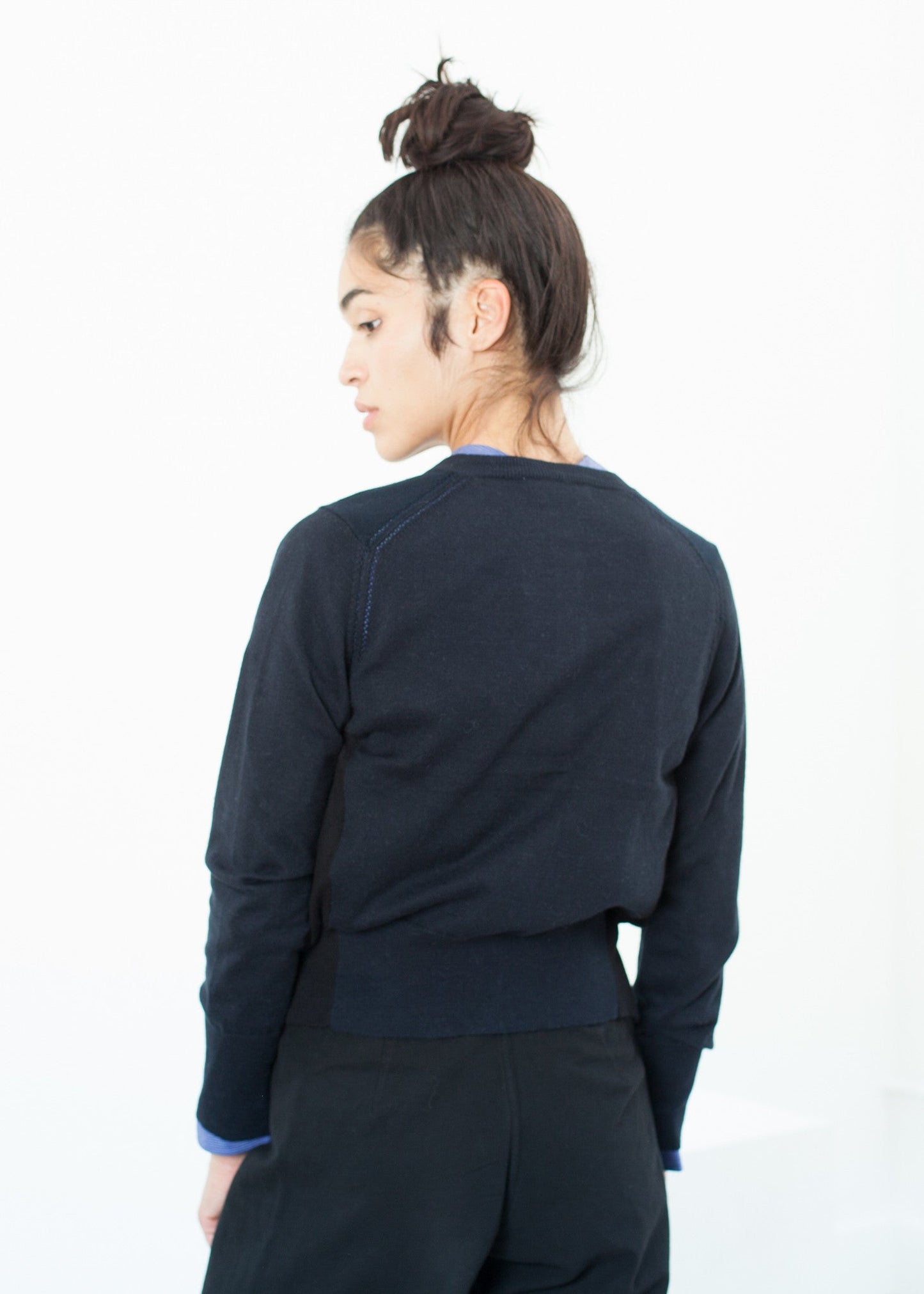 Cardigan con motivo trapuntato in nero/blu scuro 