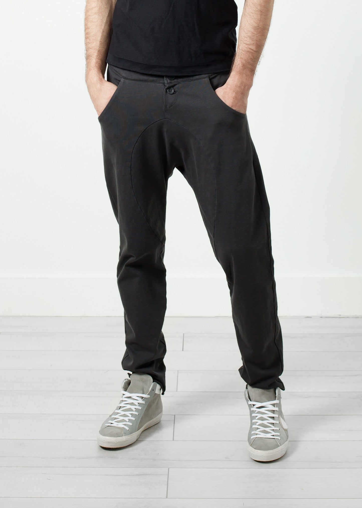 Pantalone Ruven con cavallo basso