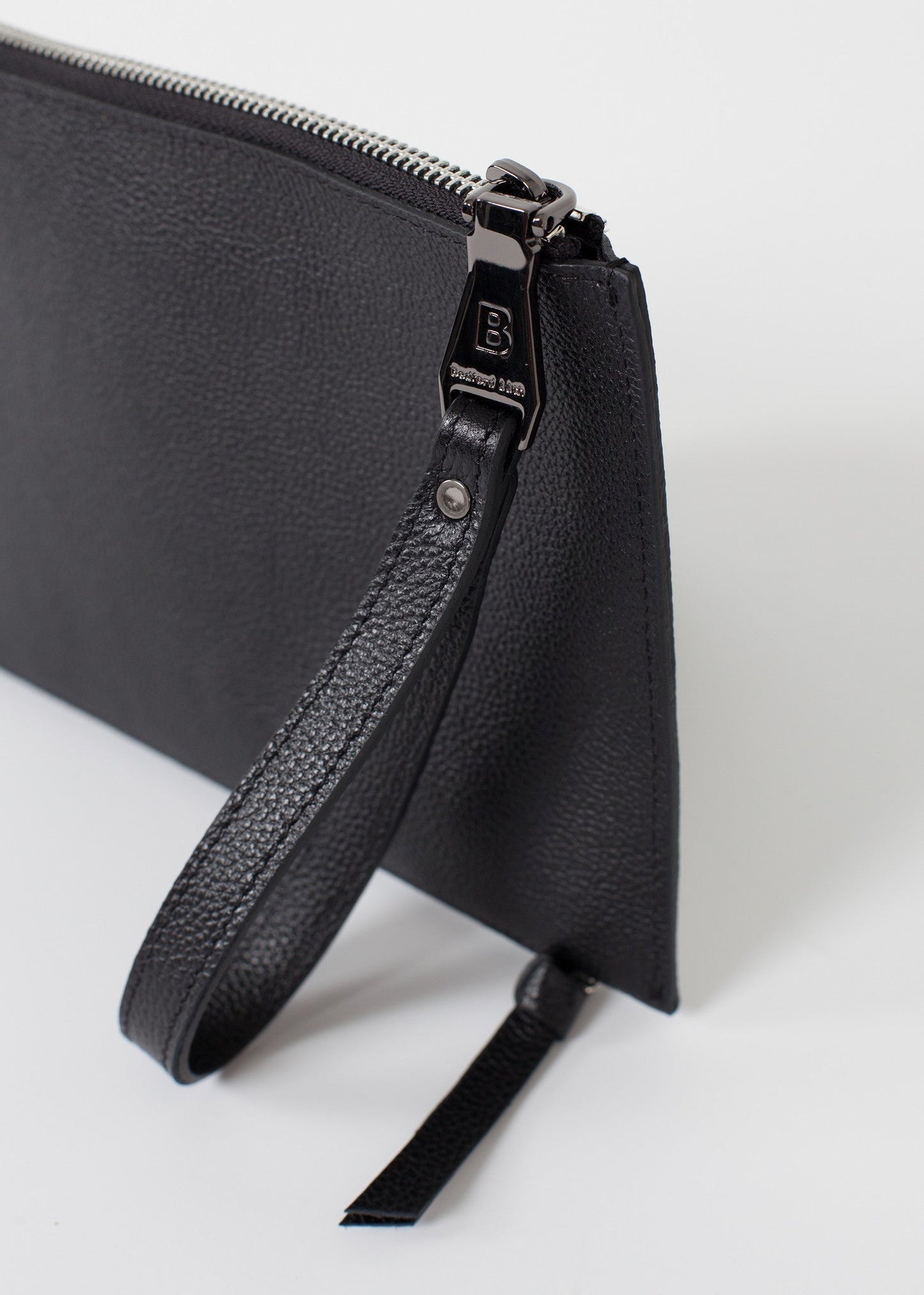 Pochette con doppia cerniera