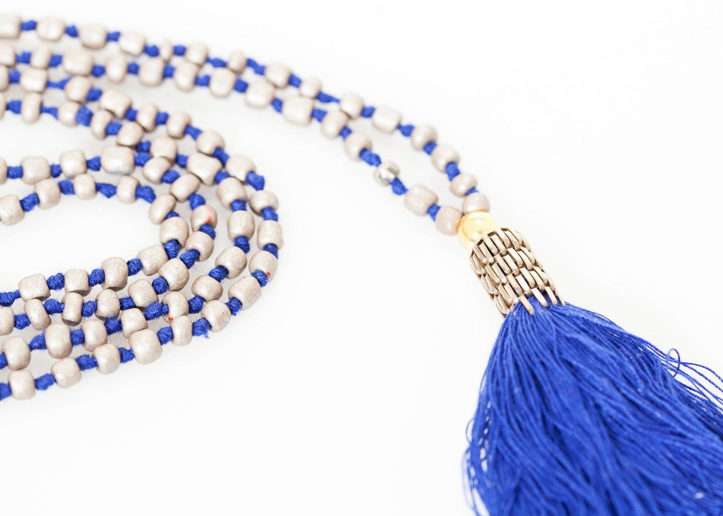 Collana con perline di preghiera in grigio/blu